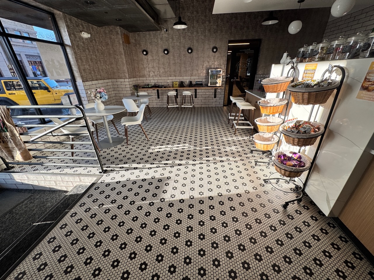 Modern Chic Meet Up Space